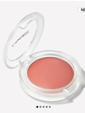MAC Cosmetics Glowplay - That's Peachy (NIB)